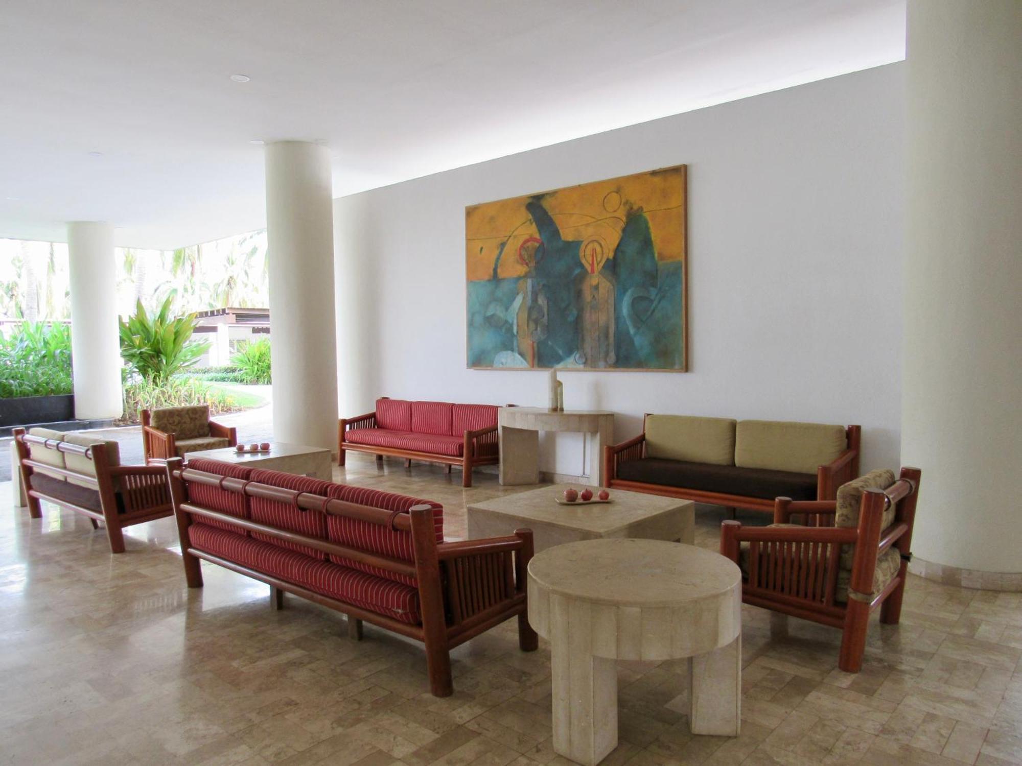 Apartment Sayil 3bdr Oceanfront Penthouse By Moikkarentals *