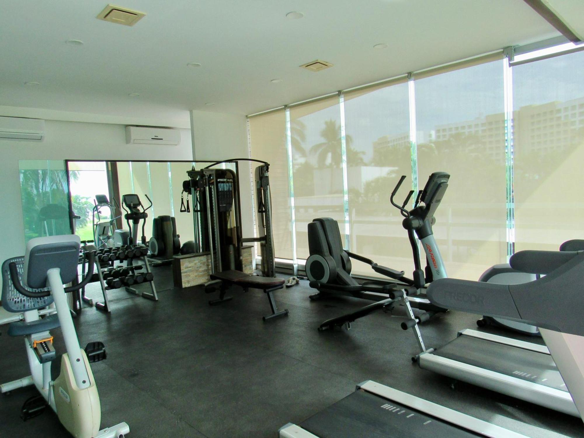 Sayil 3bdr Oceanfront Penthouse By Moikkarentals *