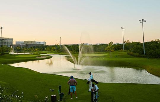 Hotel Grand Luxxe With Free Golf