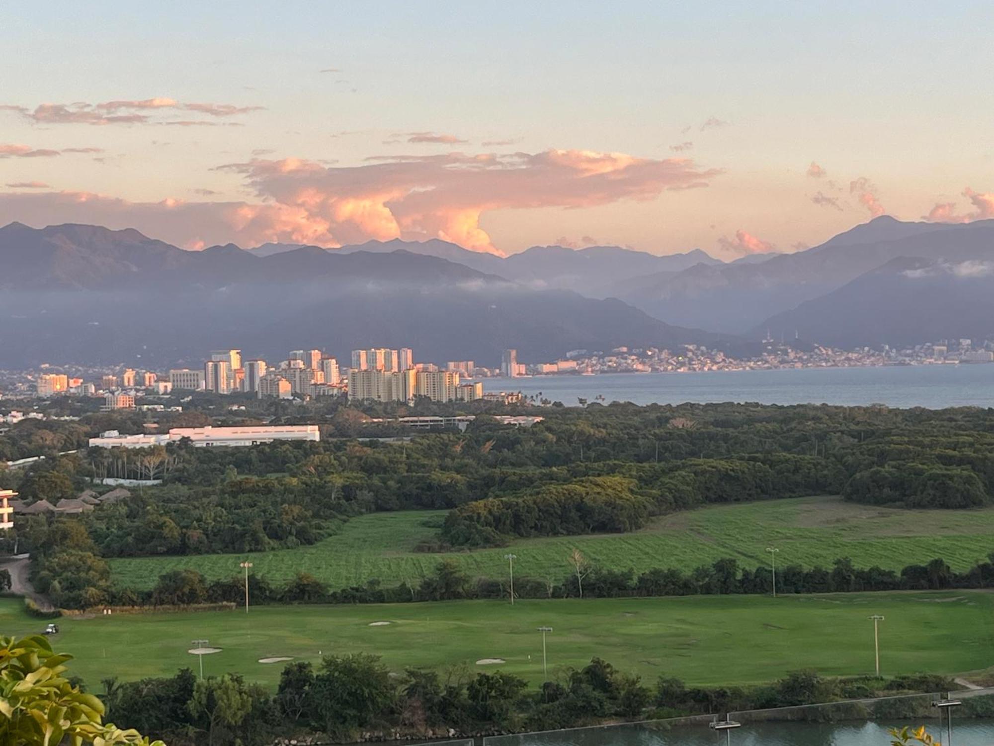 Grand Luxxe With Free Golf Hotel Nuevo Vallarta