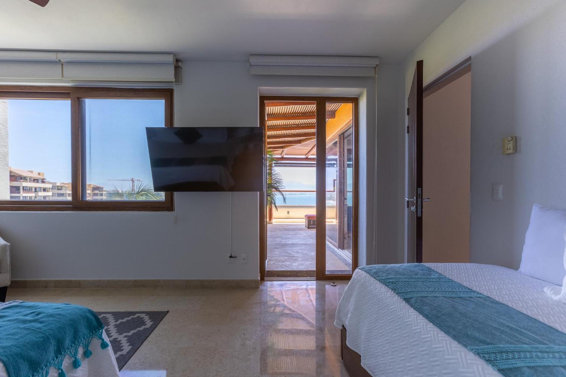 Stunning Two-level Ocean View