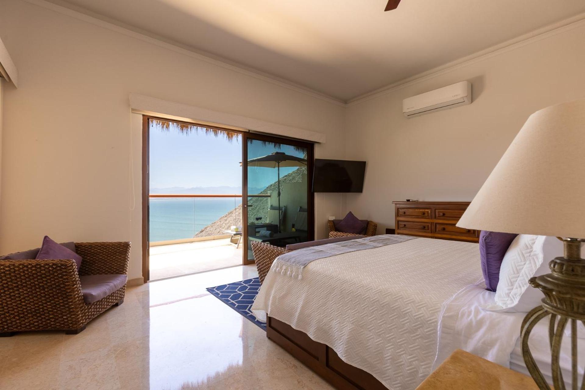 Сasa de vacaciones Stunning Two-level Ocean View *