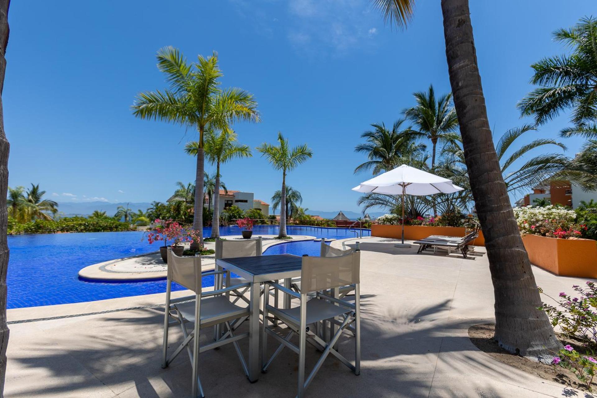 Stunning Two-level Ocean View
