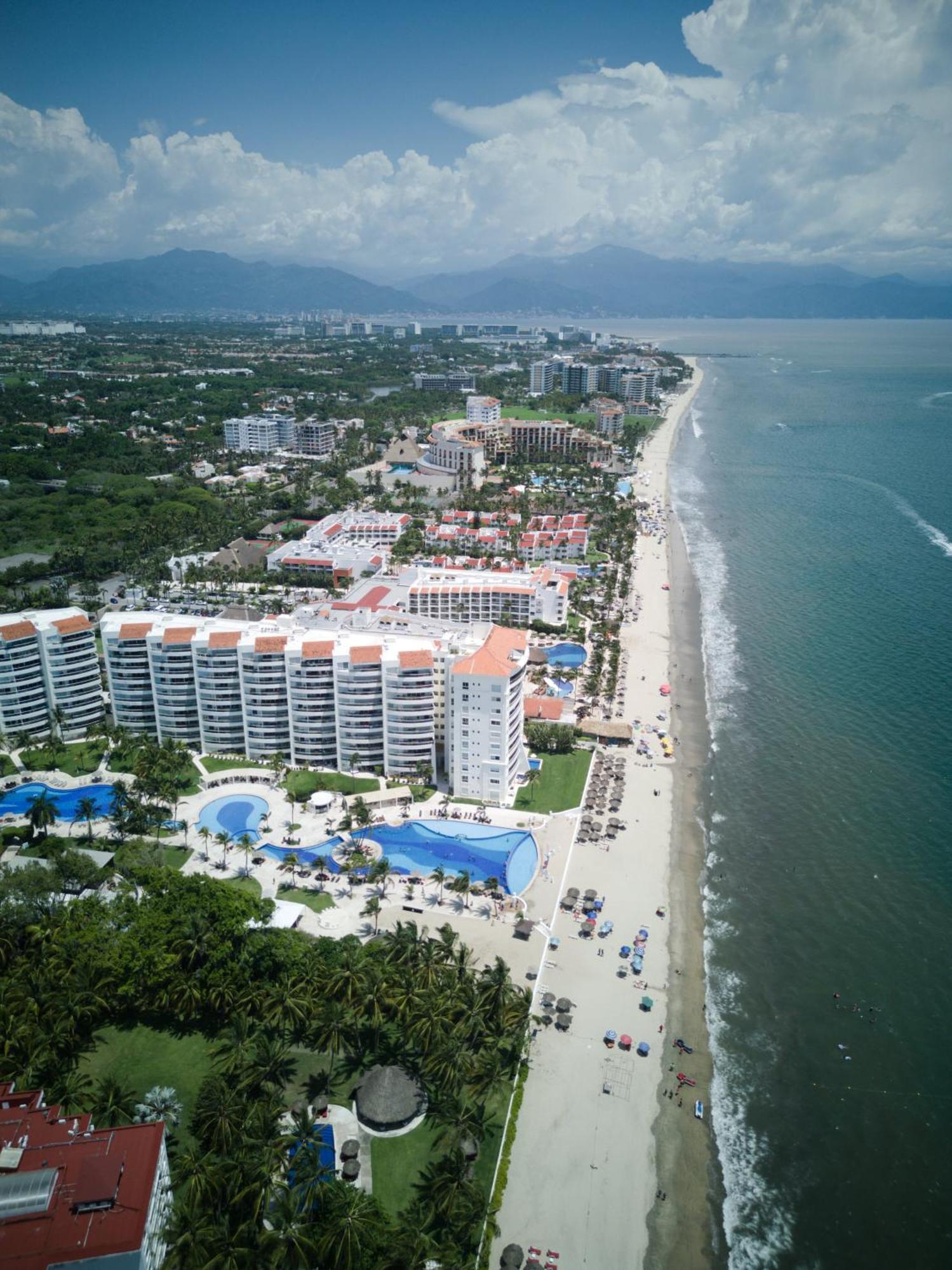 Apartamento Stylish Peninsula Golf 3br Oasis With Pool *