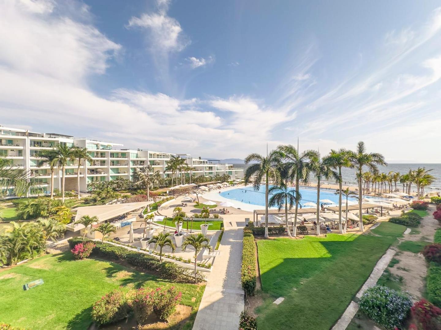 Aria Beachfront Luxury New Vallarta *