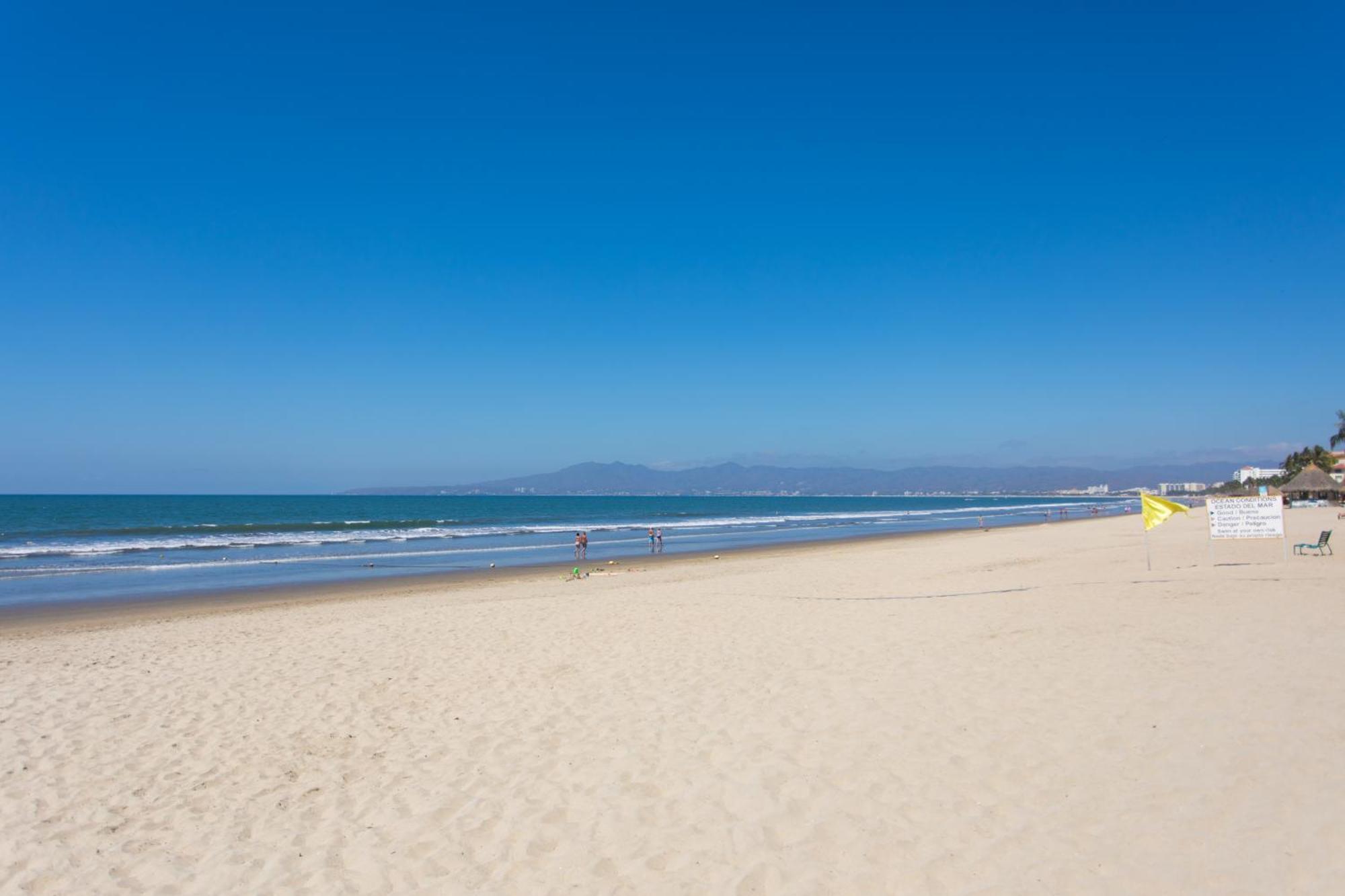 Perfect Getaway For Two! Wonderful & Bright Loft, Spacious Balcony Overlooking The Pool Beachfront * Nuevo Vallarta