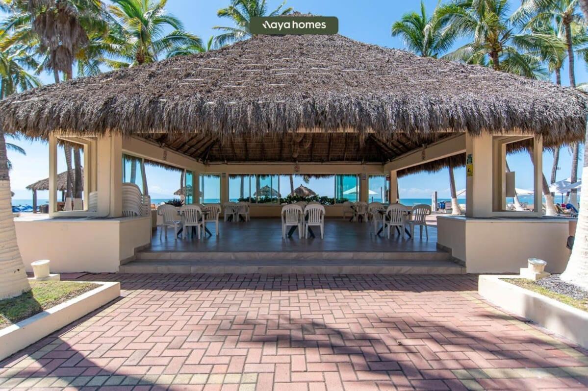 Beachfront 2br W/ Pool - Blue Flag Nuevo Vallarta