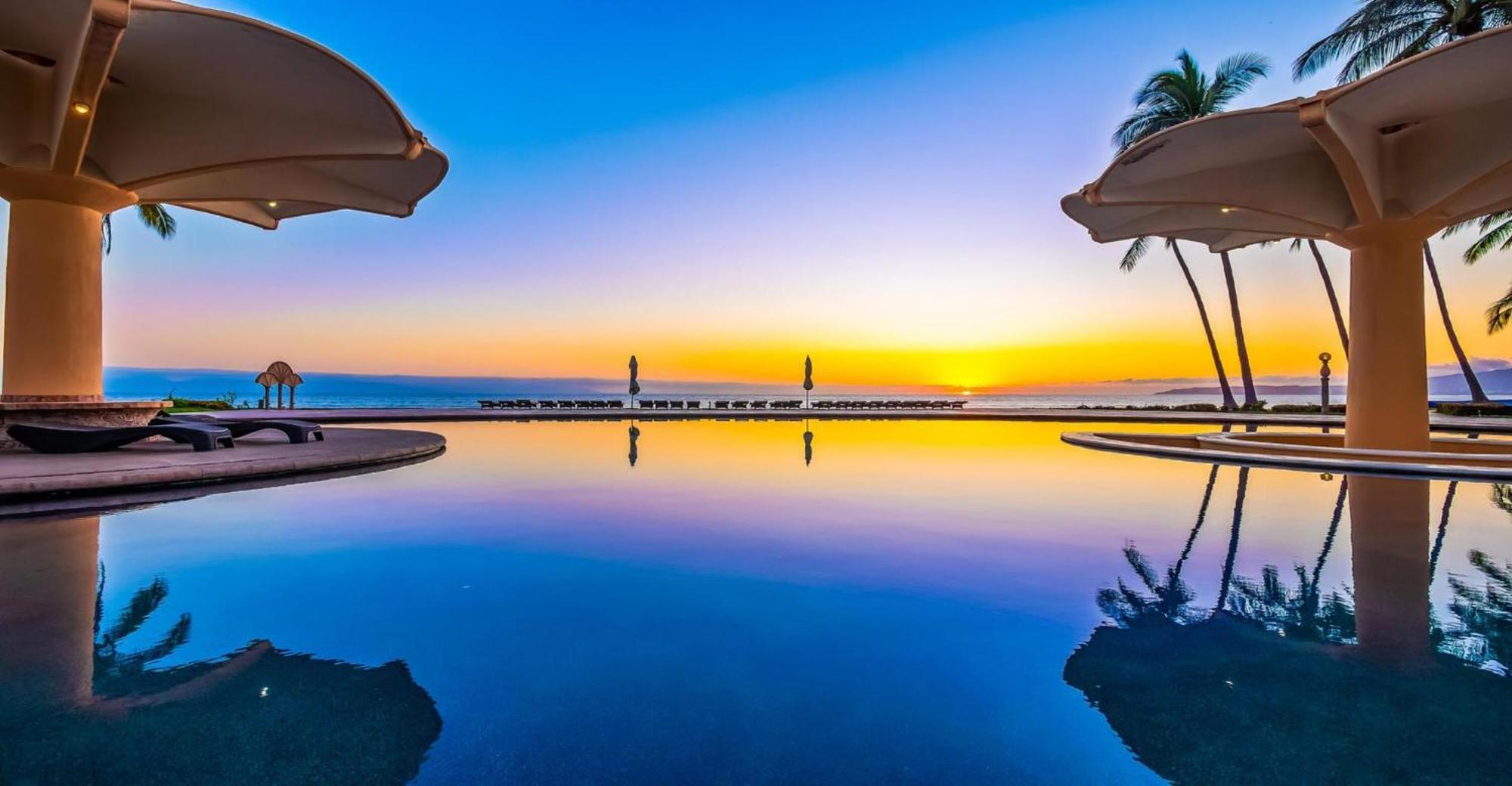 Ocean Front With Pool Sleeps 6 Adults-quinta Del Mar 203 * Nuevo Vallarta