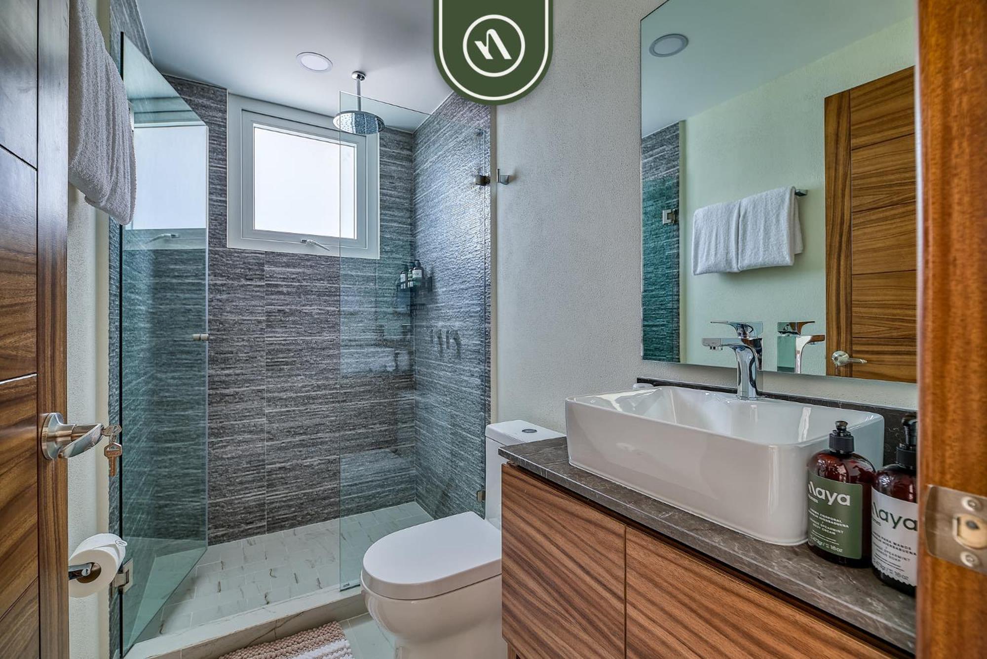 New 2 Bedroom One Street From - Pool - Gym Apartamento Nuevo Vallarta