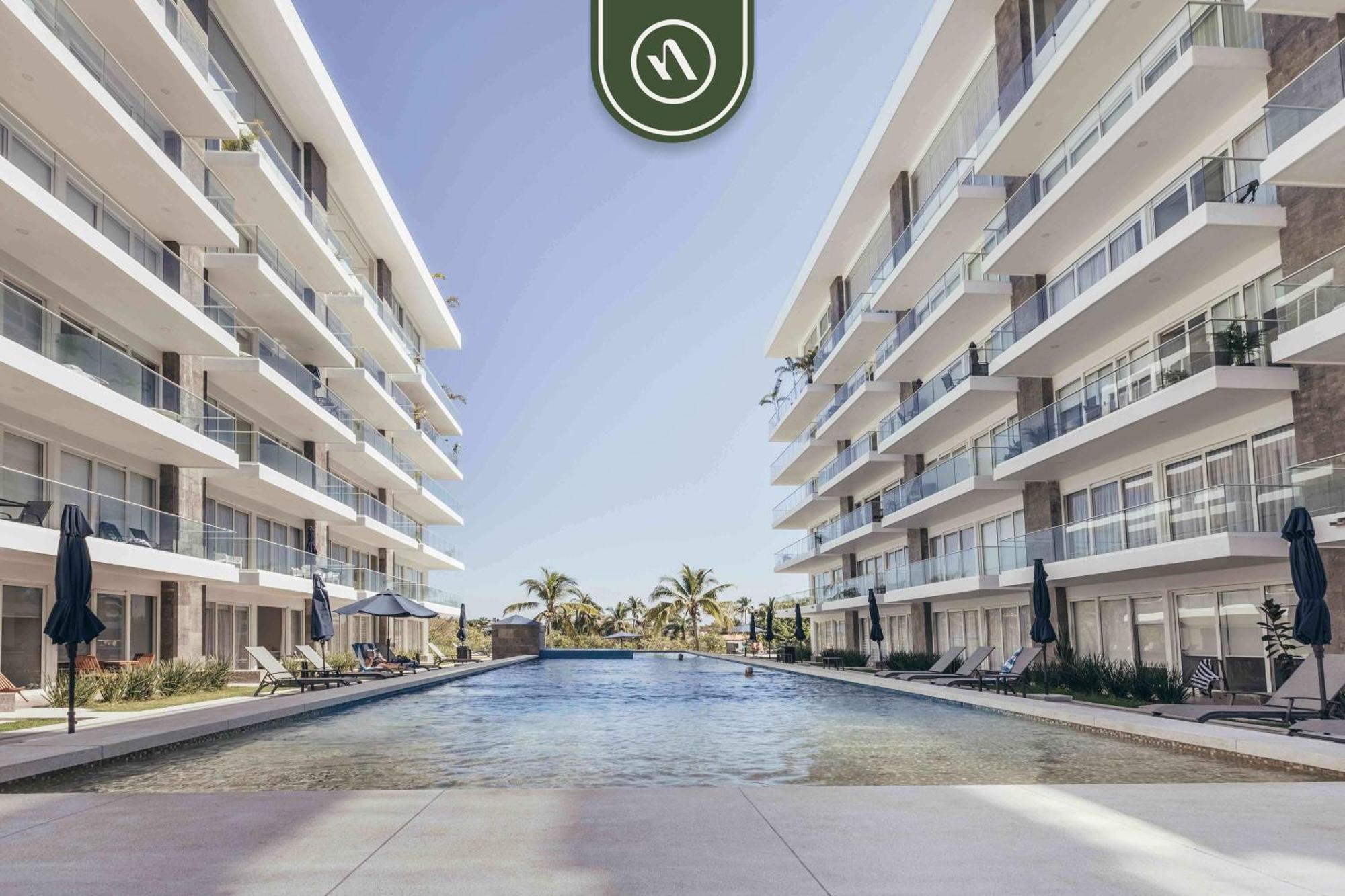 New 2 Bedroom One Street From - Pool - Gym Apartamento Nuevo Vallarta