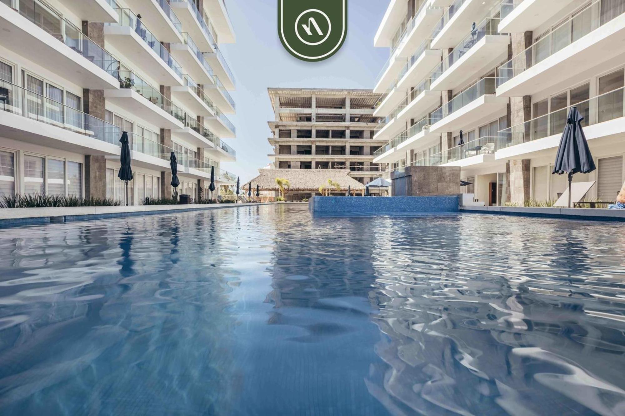 2br With Private Balcony - Padel Court Apartamento *
