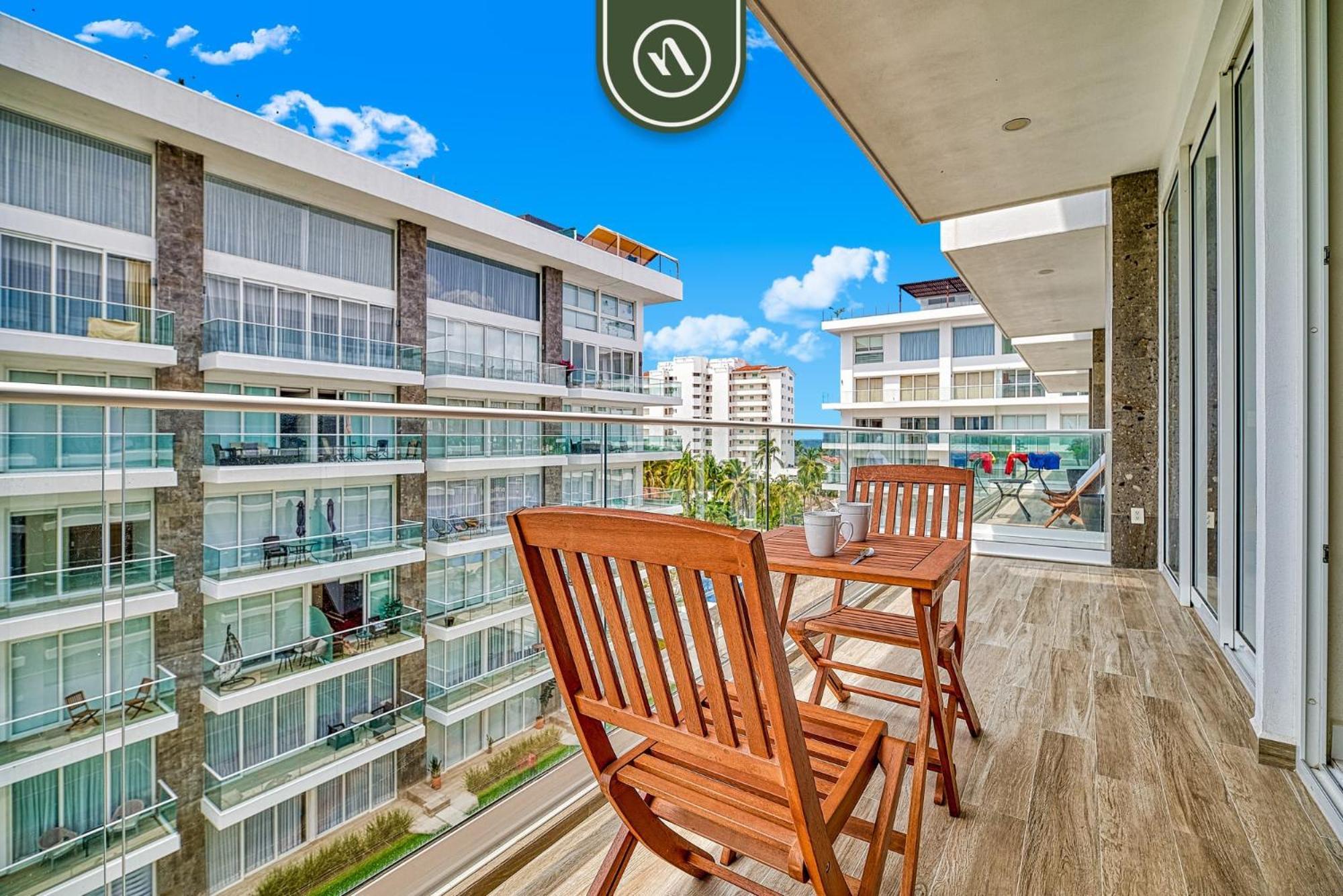 2br With Private Balcony - Padel Court Apartamento *