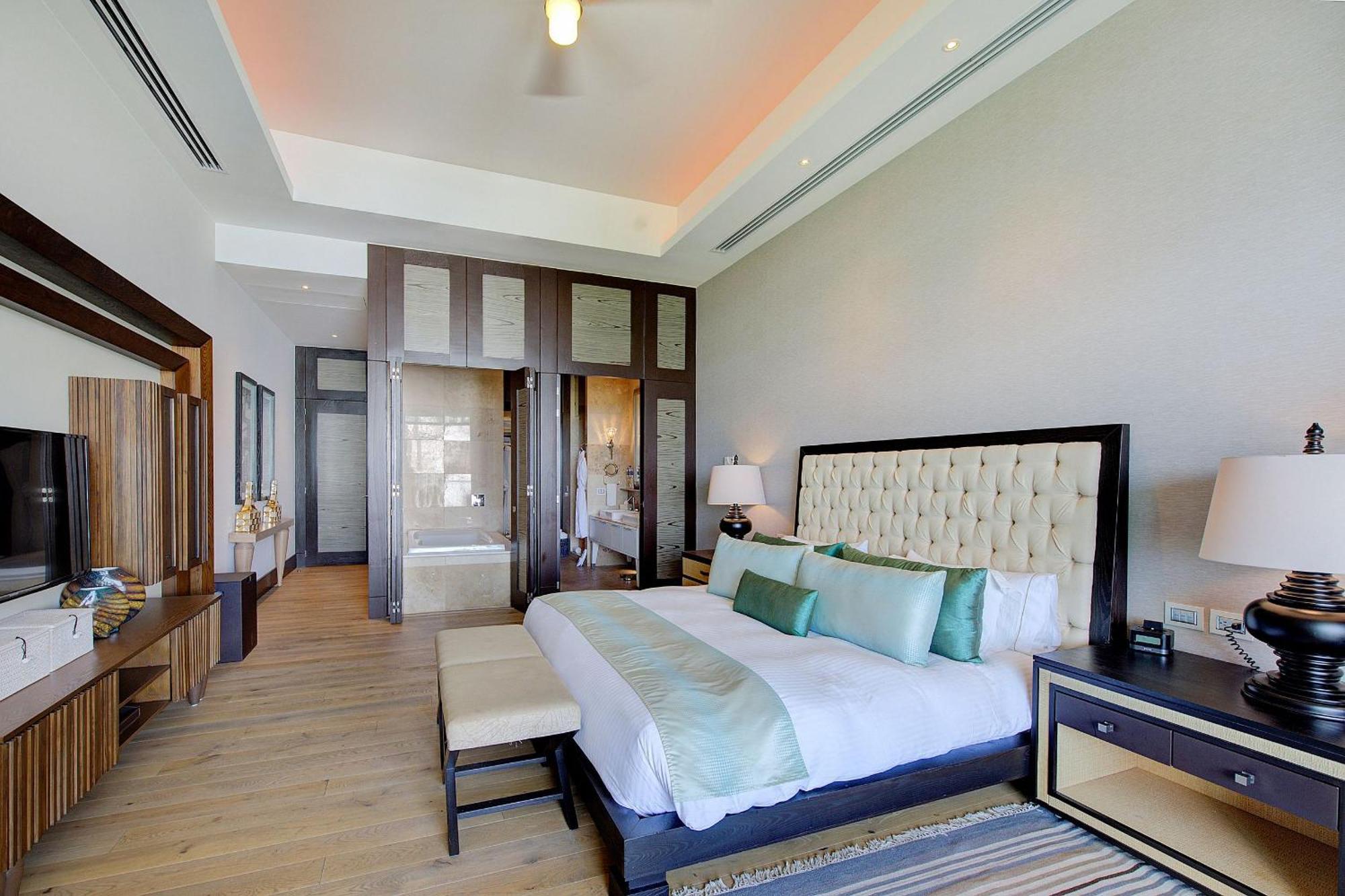 Resort The Grand Luxxe Four Bedroom Oceanview 5*