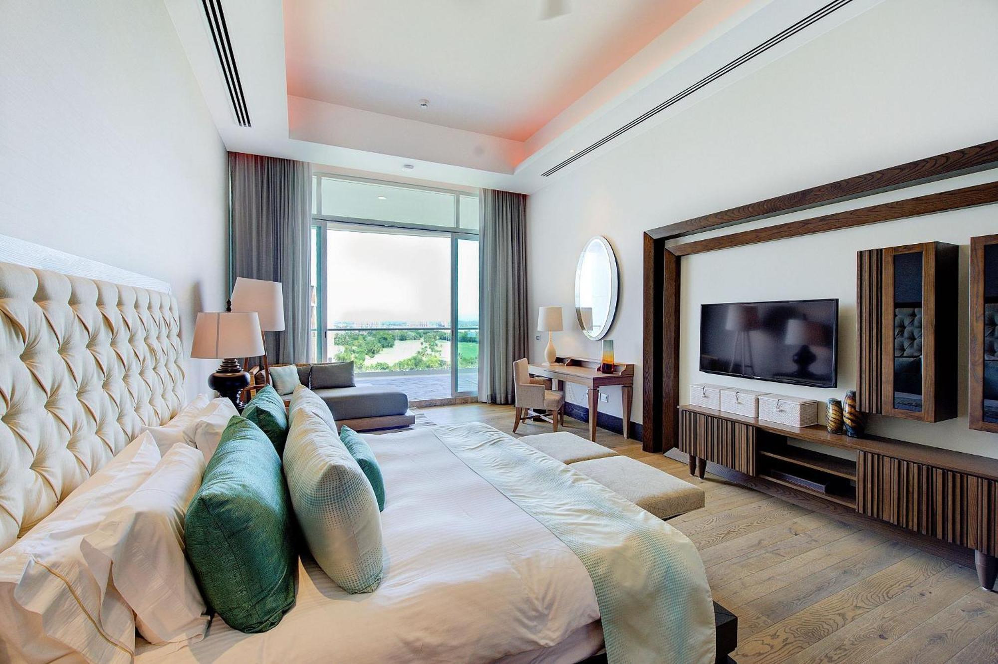 The Grand Luxxe Four Bedroom Oceanview 5*