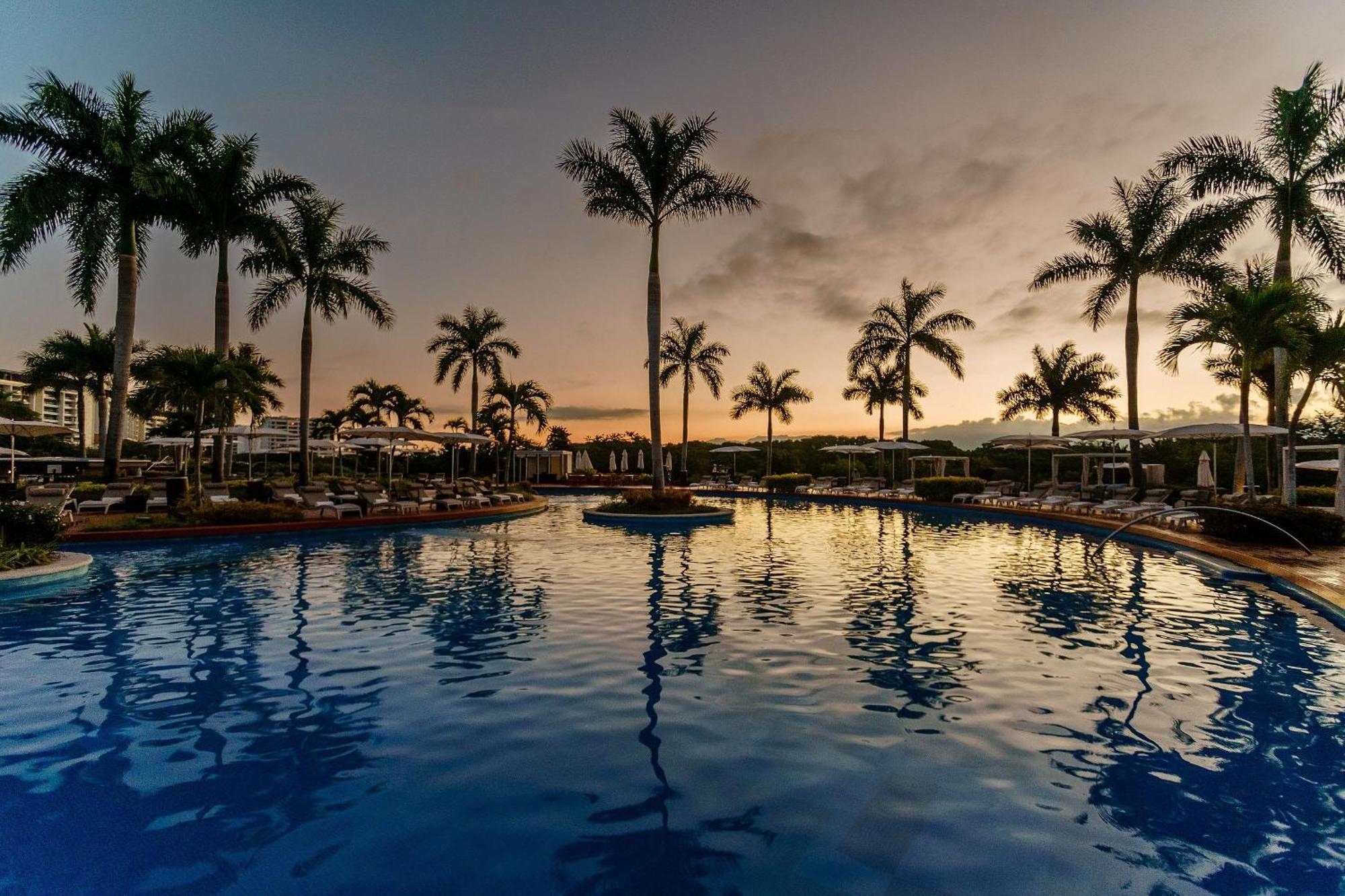 The Grand Luxxe Two Bedroom Loft Resort
