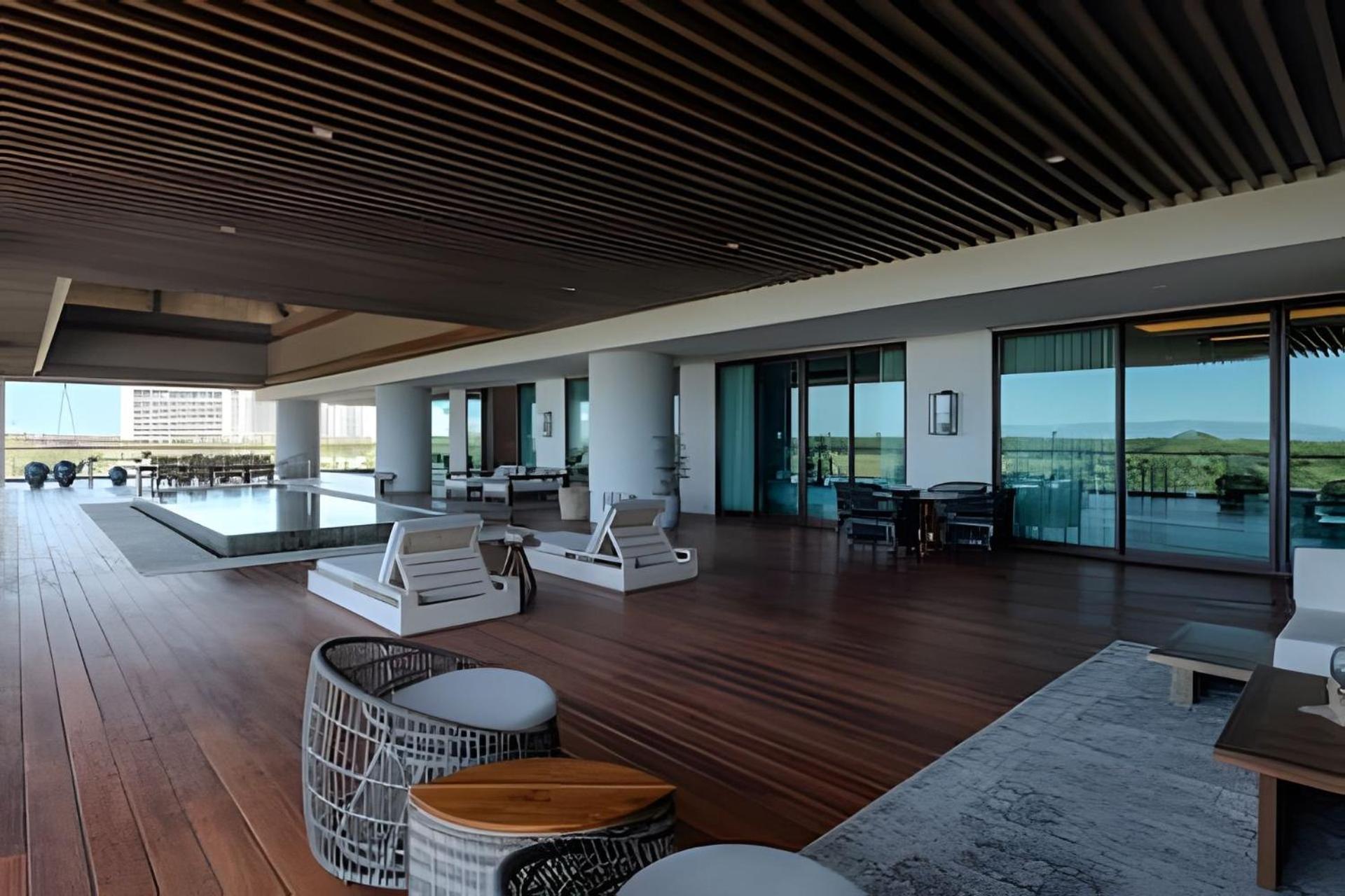 The Four Bedroom Empire Estates Resort *