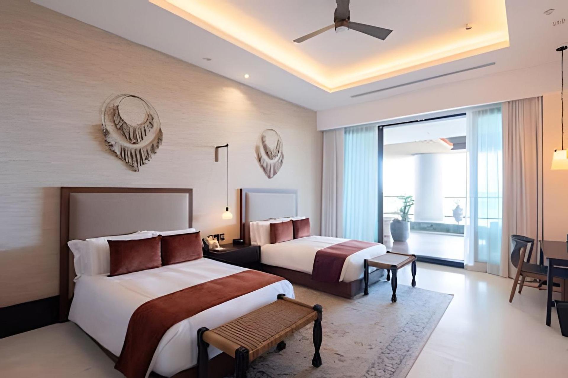 Resort The Four Bedroom Empire Estates *