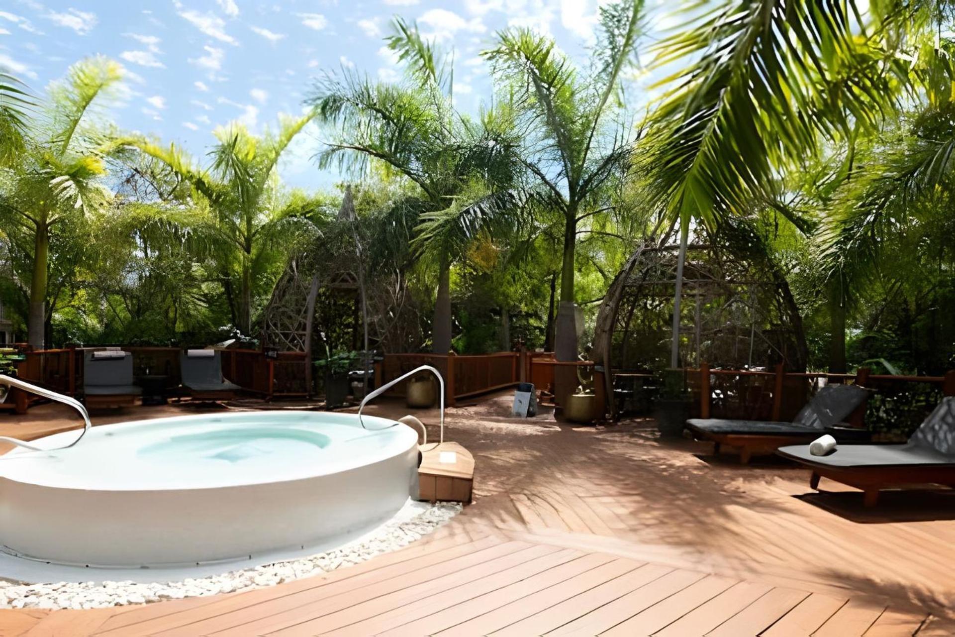 Resort The Four Bedroom Empire Estates