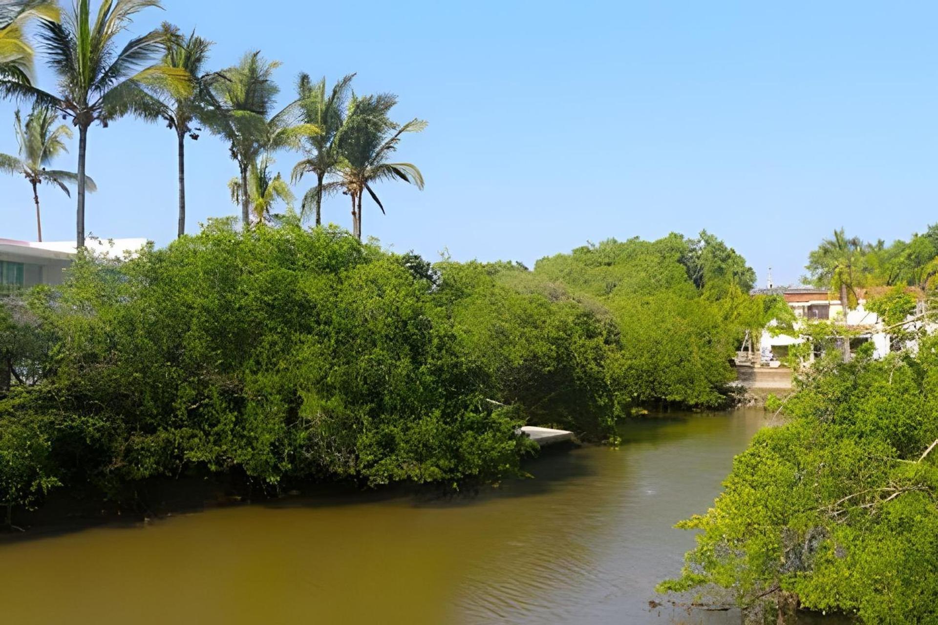 Casa De Abuelos Con Jardin Y Vista Al Canal *