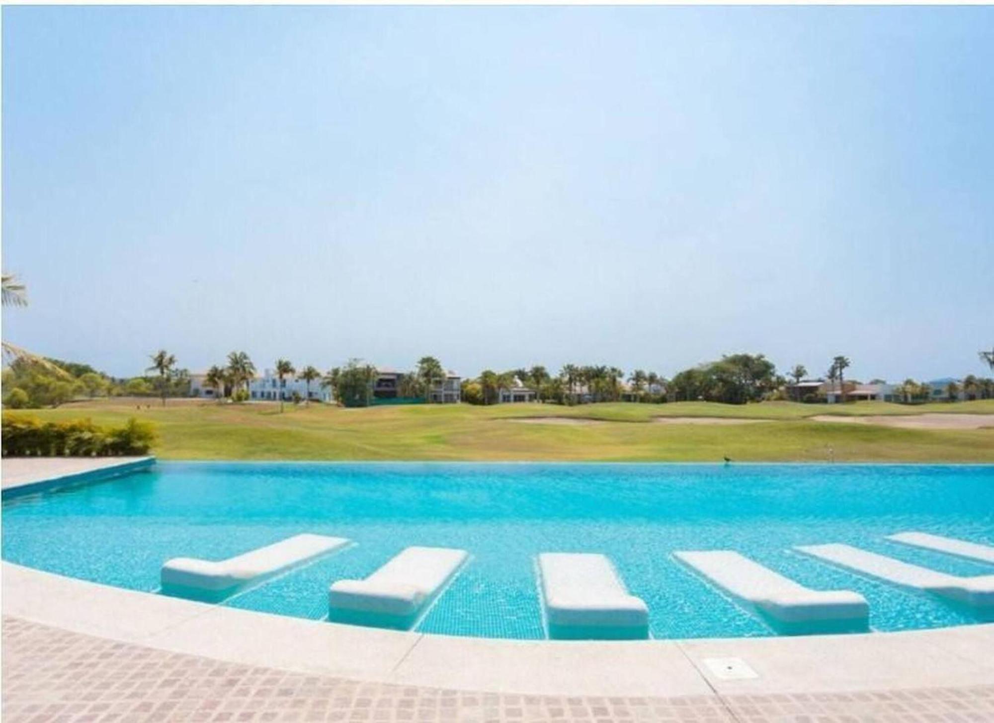 New Beautiful House In El Tigre, Golf Club, Punta Cala 205 *