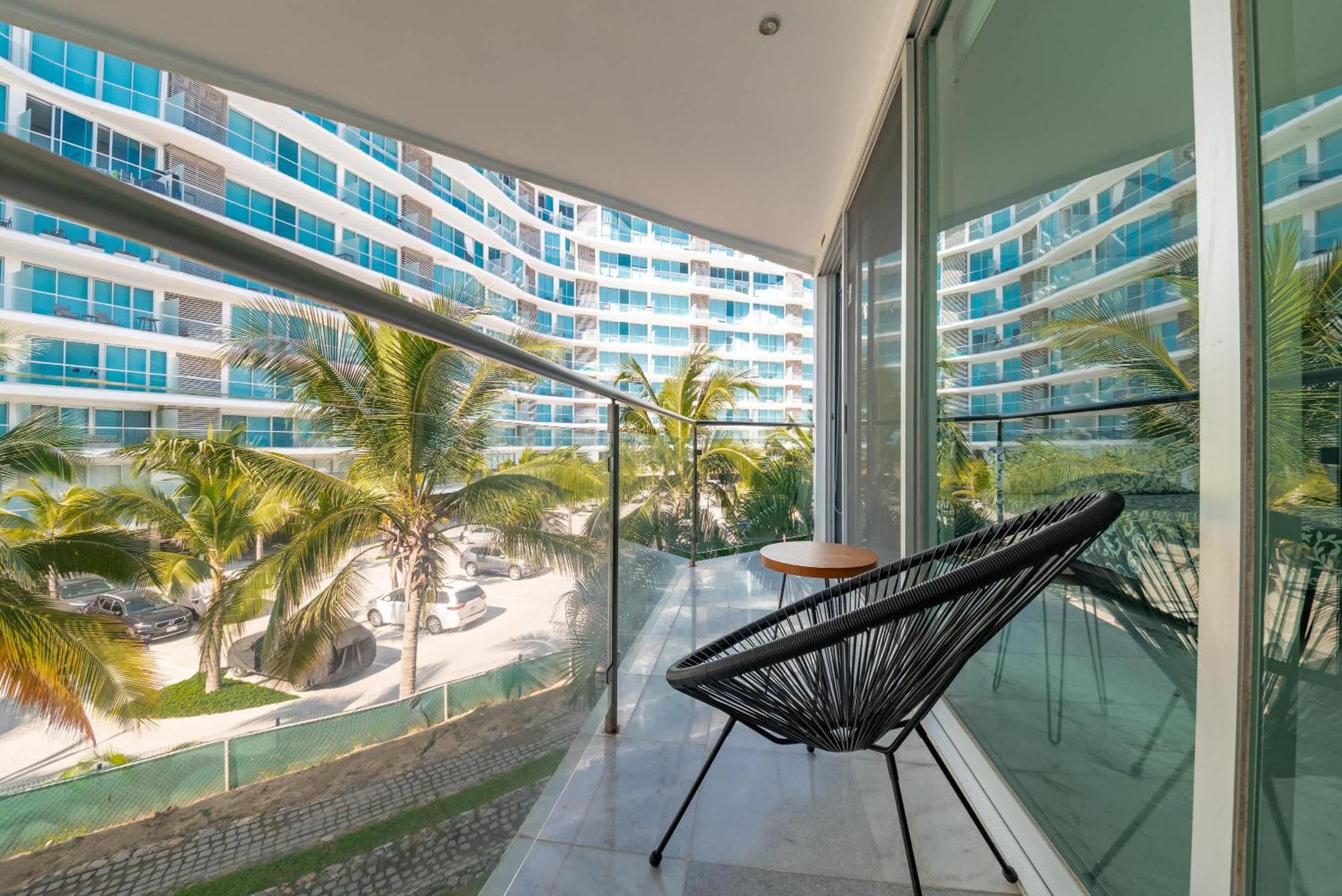Beachfront Duplex With Multiple Pools - Beachclub Apartamento
