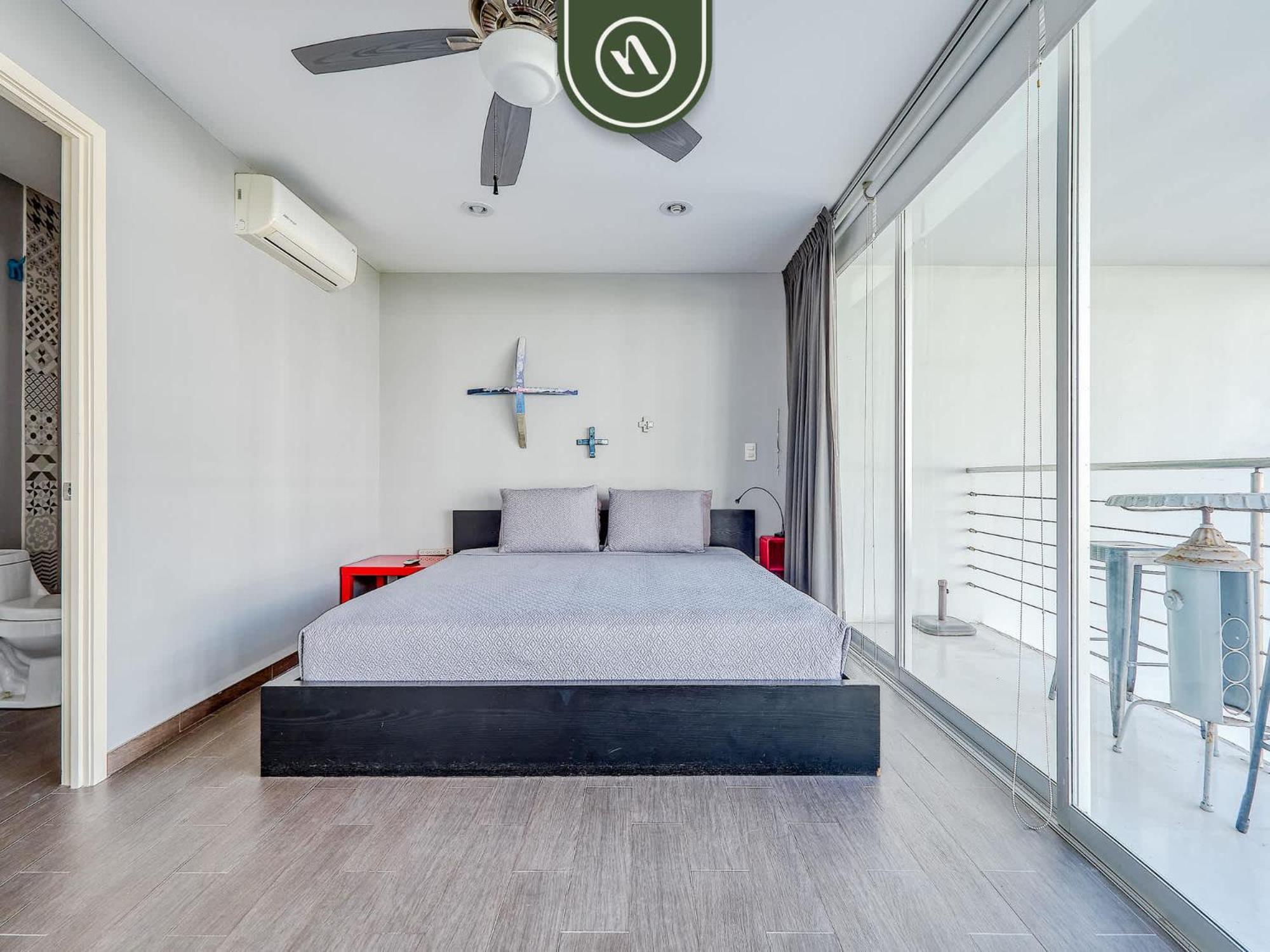 2br In - Access