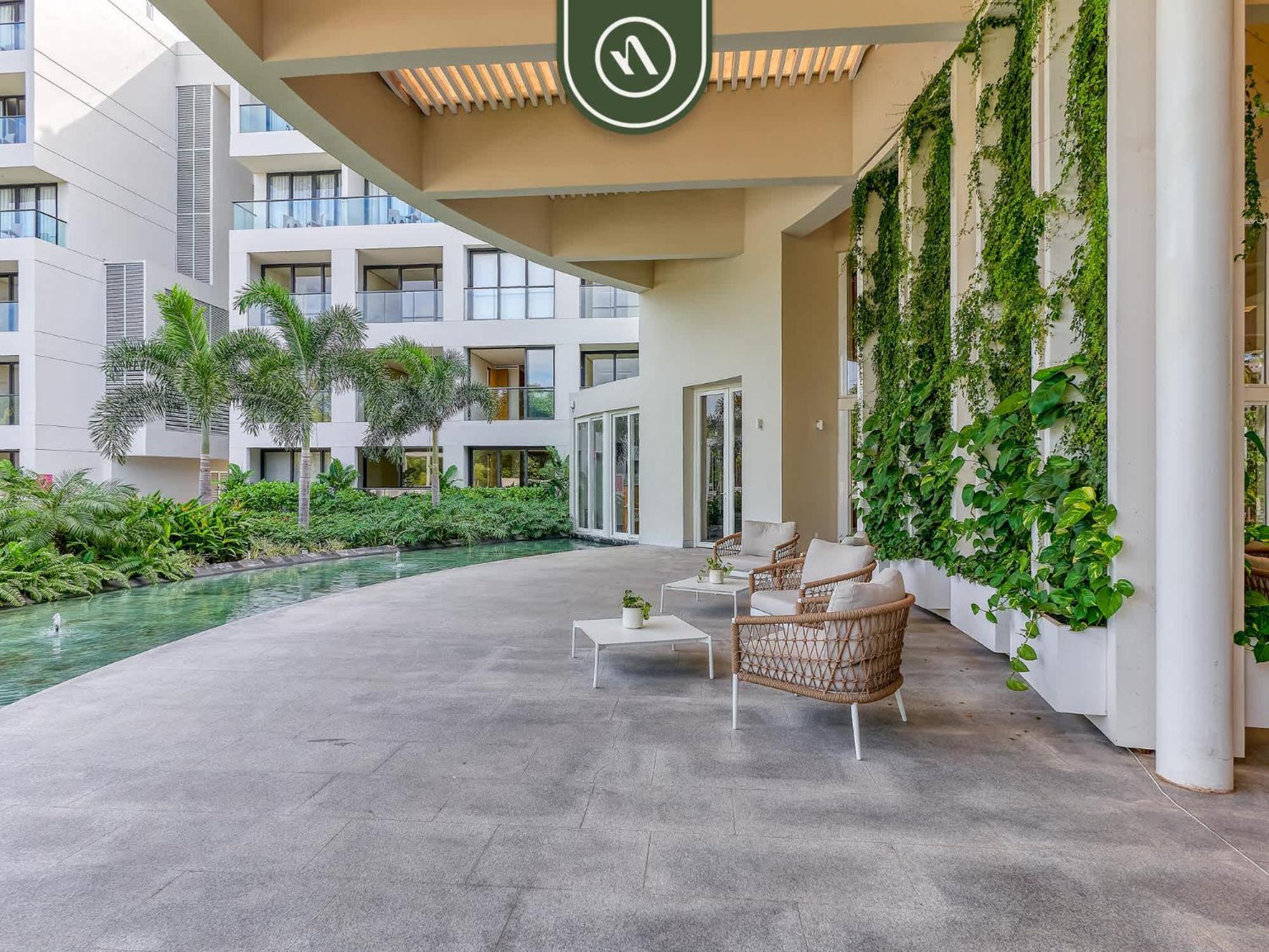 Luxury With Canal View - Near