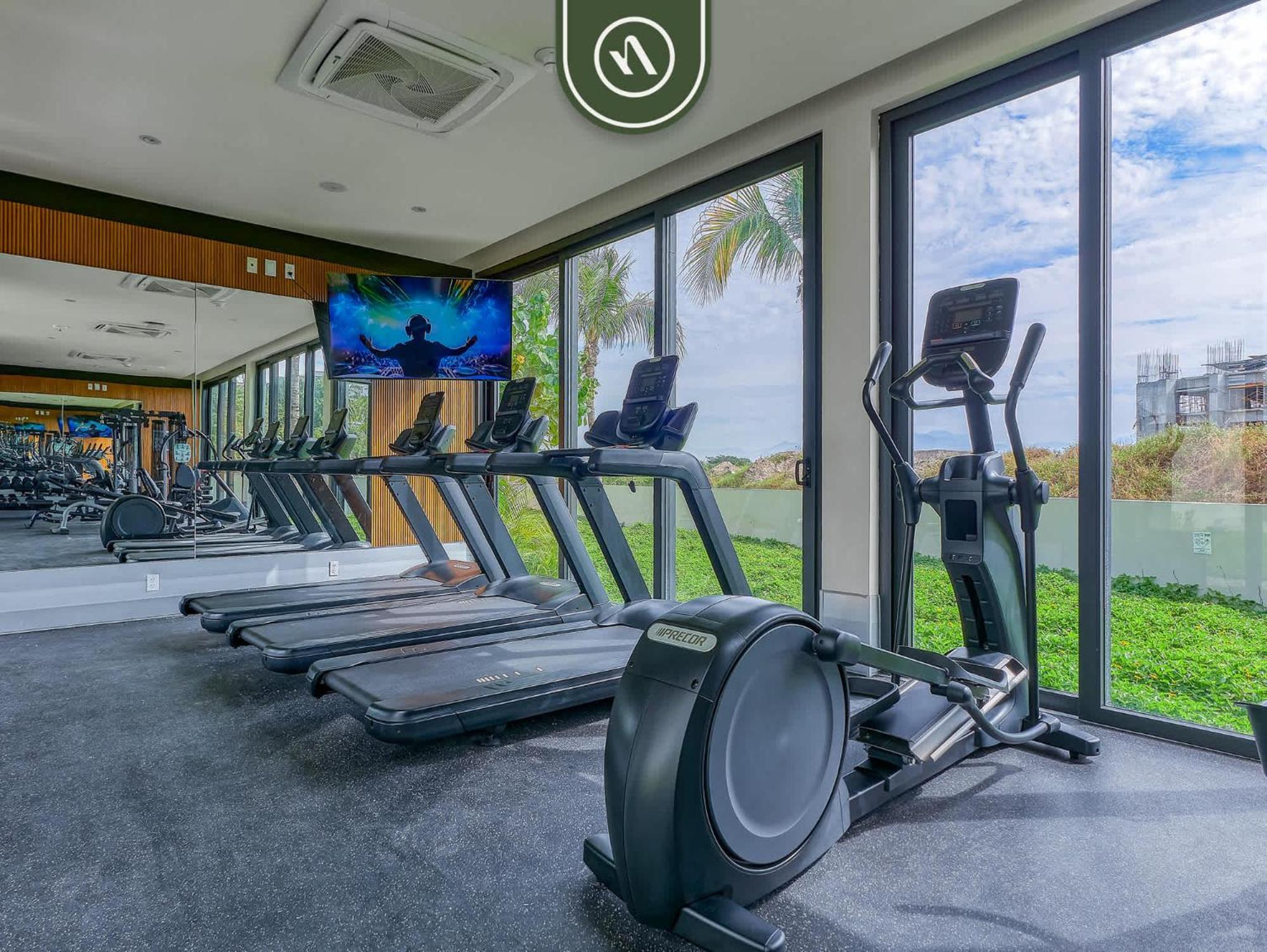 Luxury With Canal View - Near