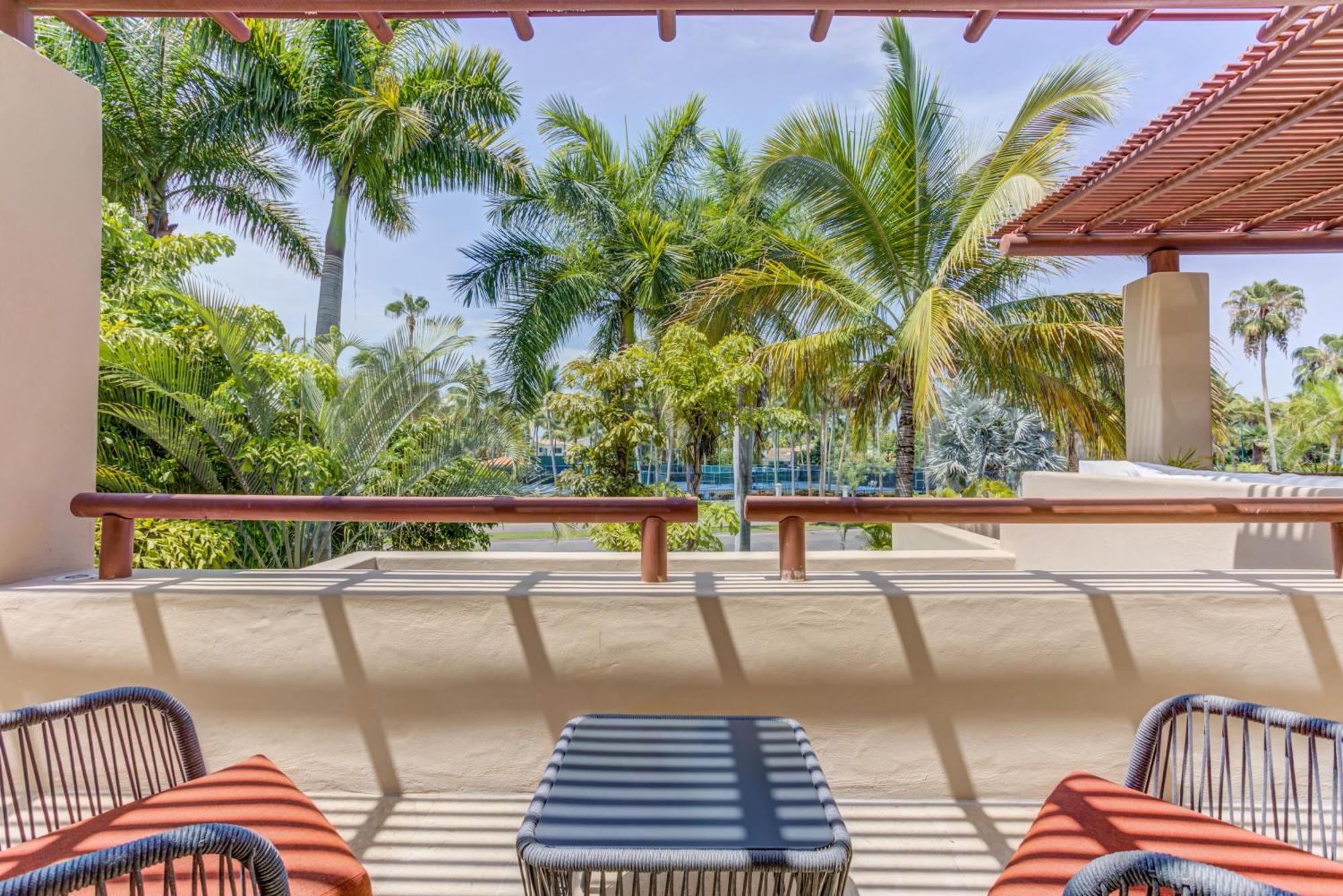 El Tigre, Isla Palmares With Balcony & Shared Pool Nuevo Vallarta