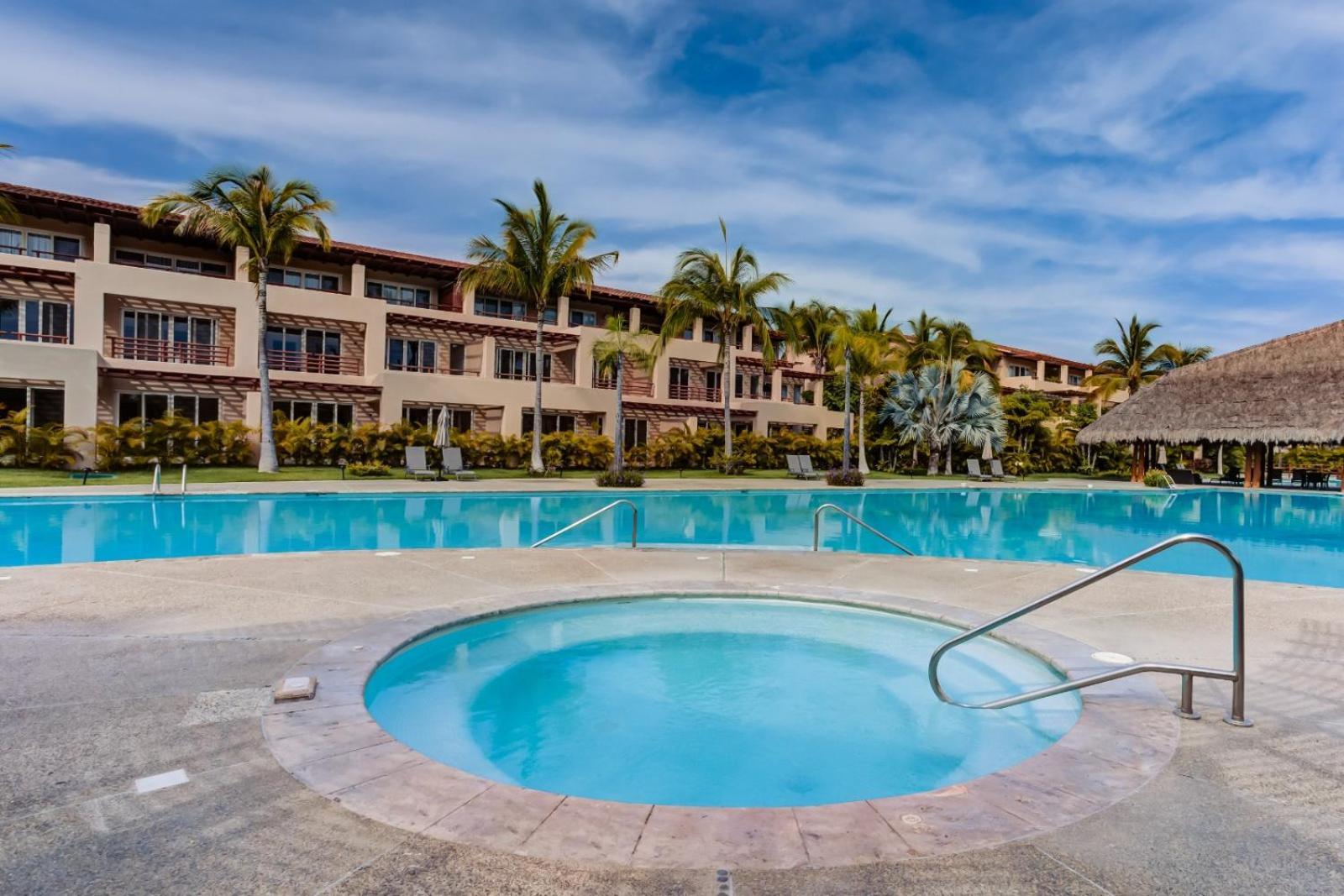 El Tigre, Isla Palmares With Balcony & Shared Pool *