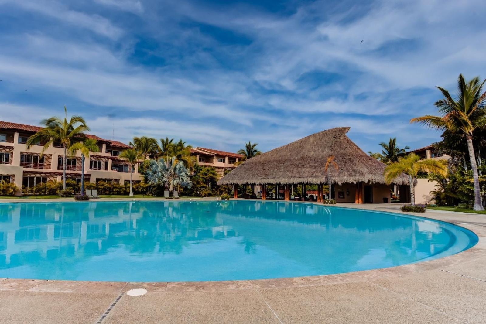 El Tigre, Isla Palmares With Balcony & Shared Pool *