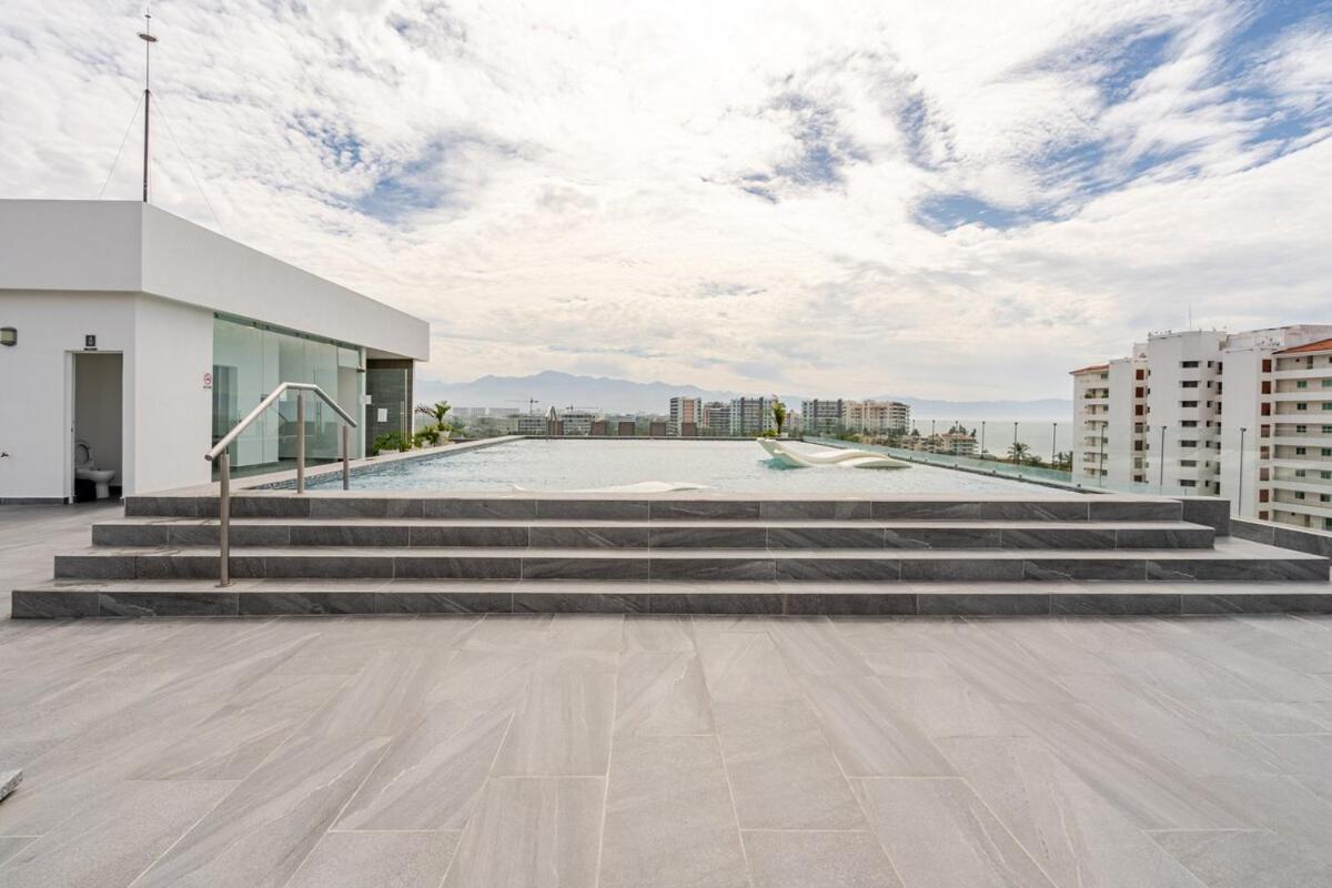 New Luxury In Exclusive Area!
