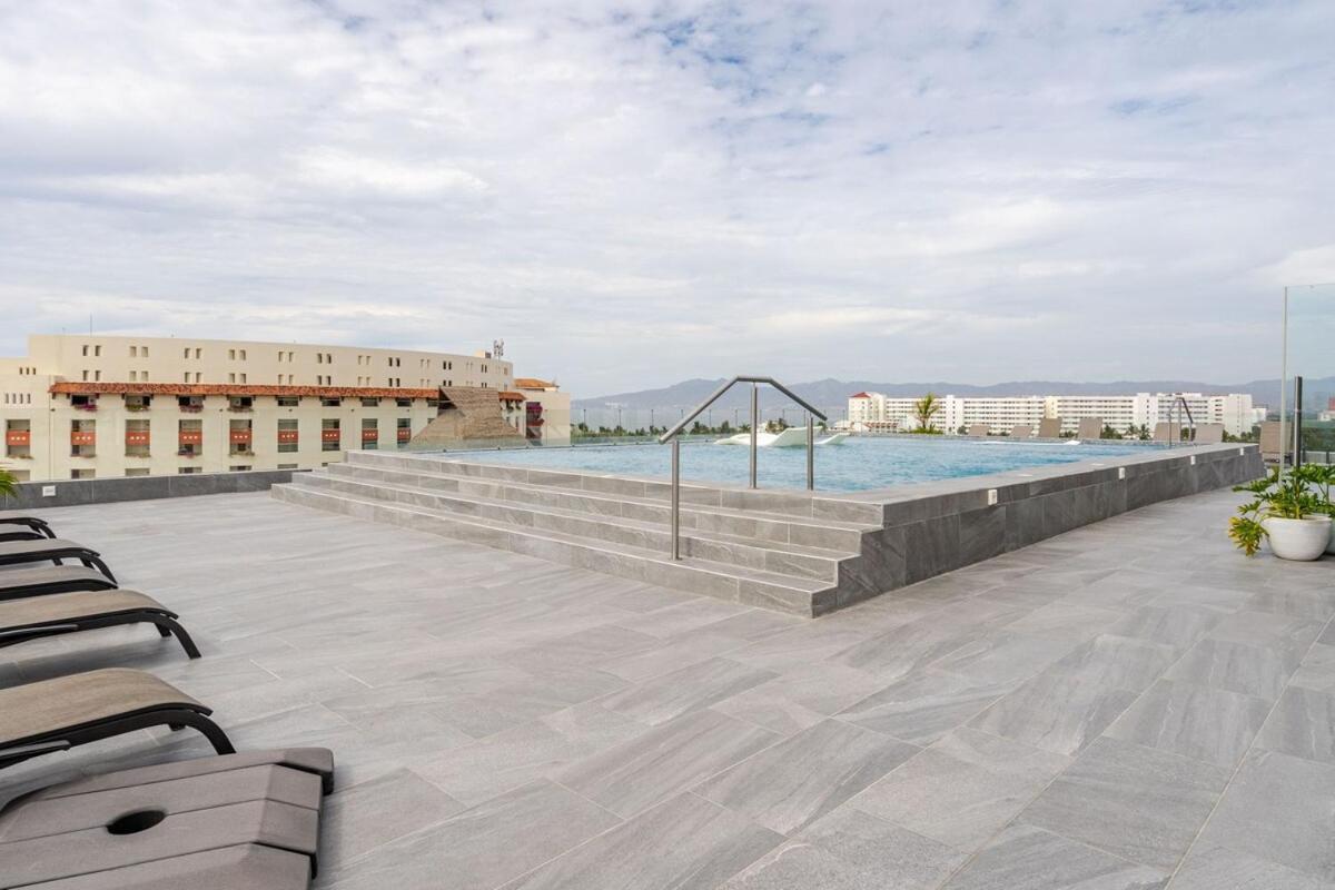 New Luxury In Exclusive Area!