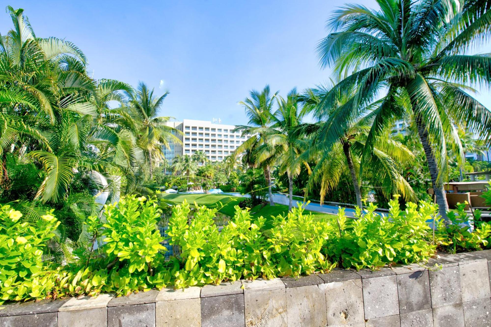Grand Luxxe Two Bedroom - *