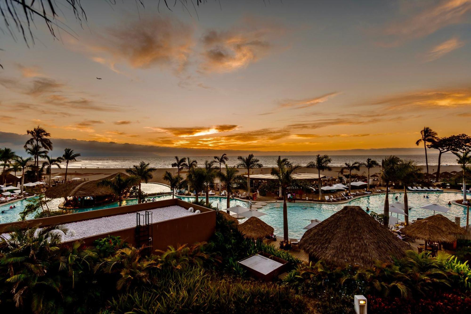 Grand Luxxe Two Bedroom - *