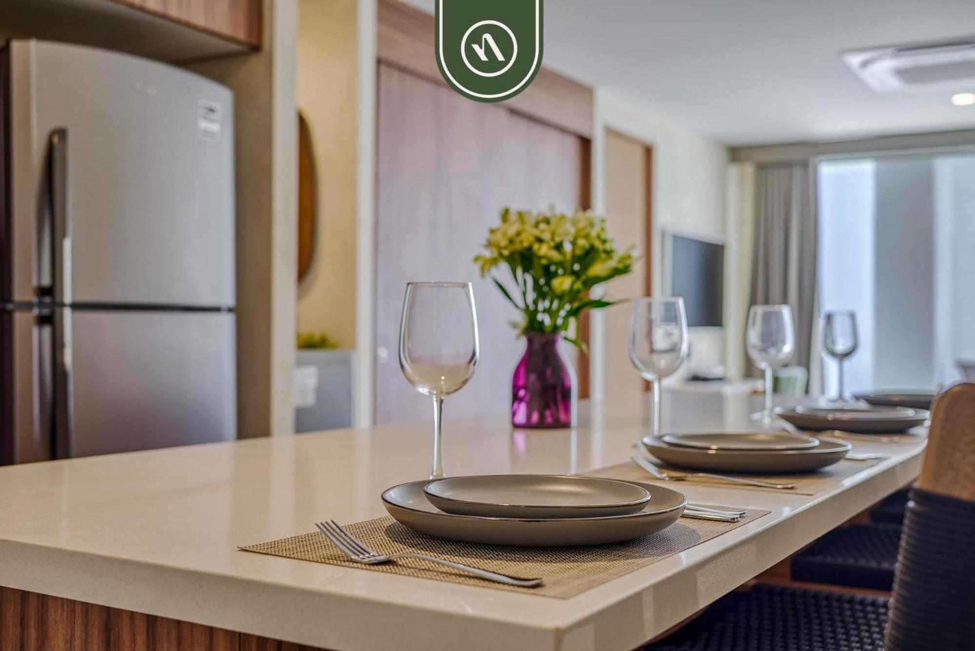 Luxury 2 Bedroom Near Beaches - Pools - Gym Apartamento