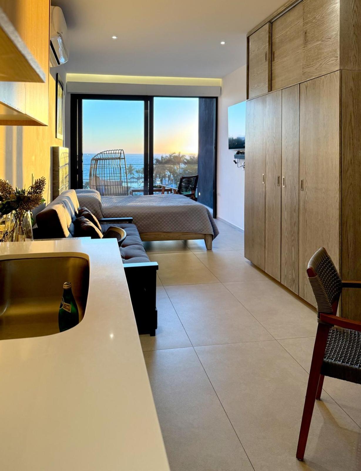 Apartamento Restyle: Ocean Front + Pool *