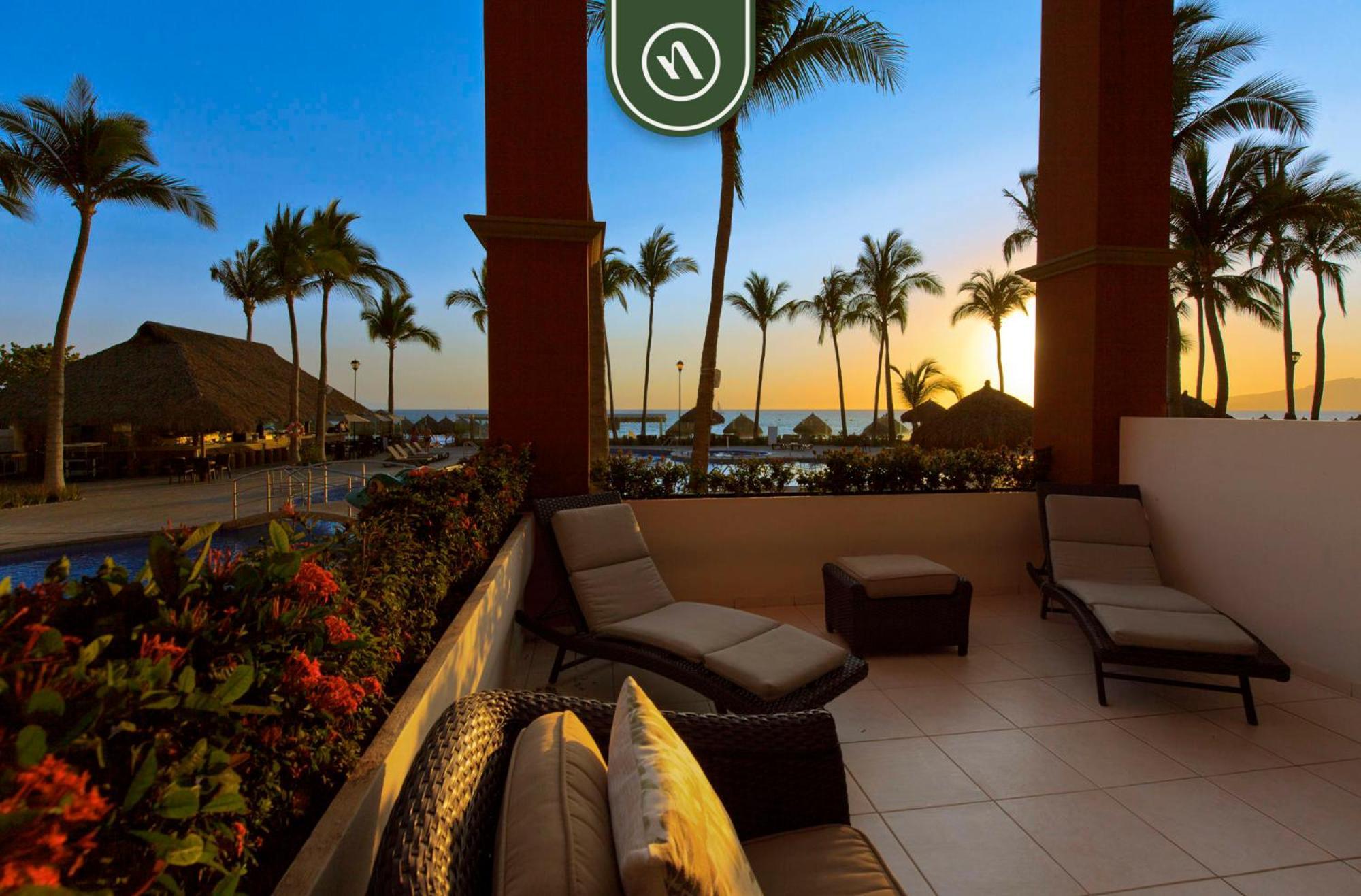 Amazing With Private Patio With Ocean View * Nuevo Vallarta