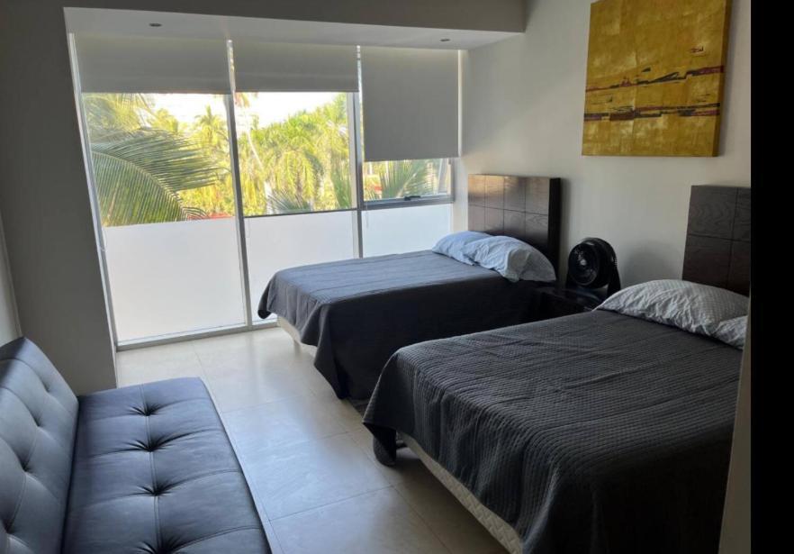 Peninsula Puerto Vallarta *