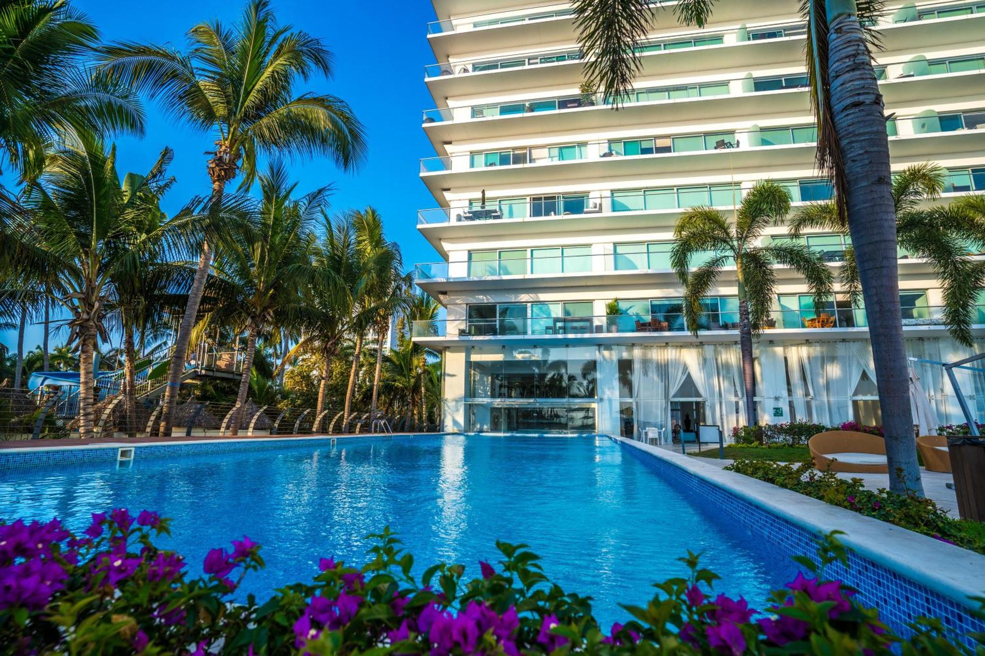 Peninsula Puerto Vallarta