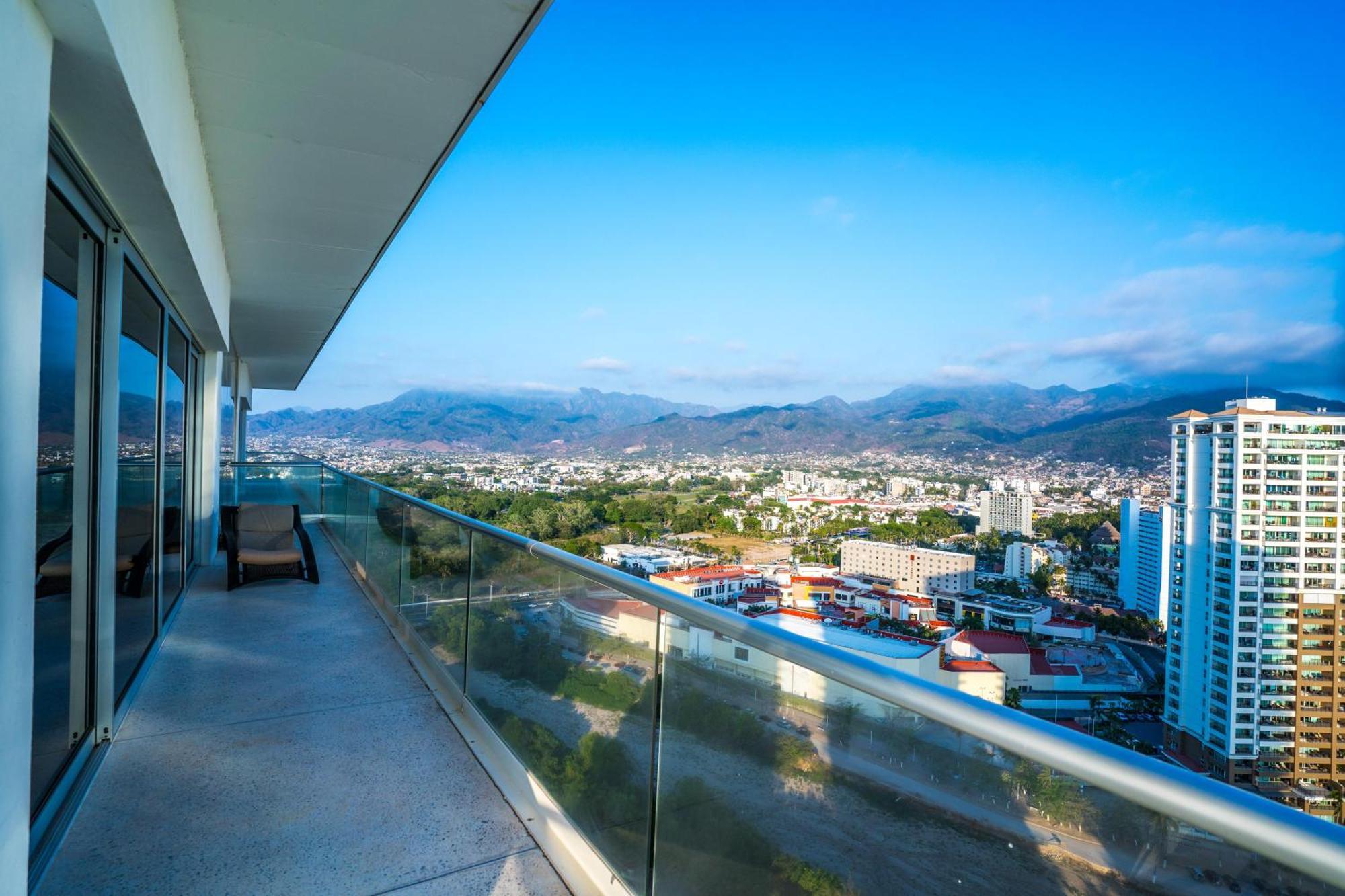 Peninsula Puerto Vallarta