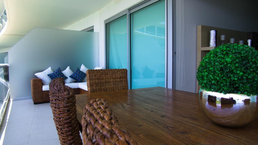 Peninsula Apartment