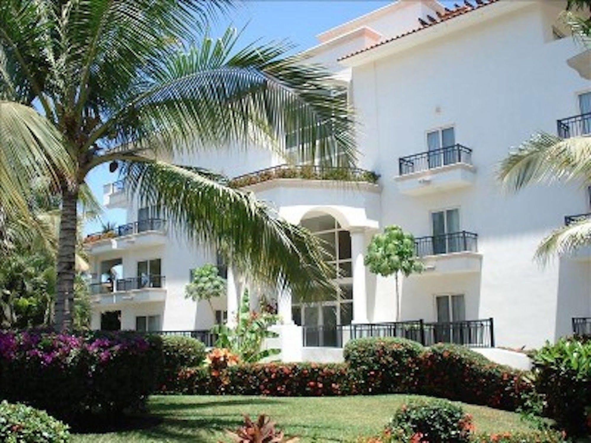 Unlimited Luxury - Gran Marina Hotel 5*