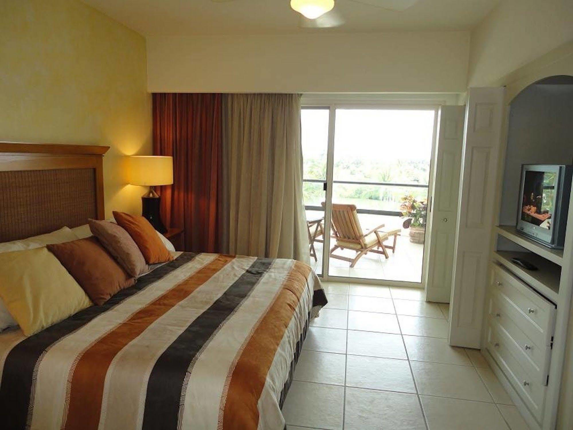 Unlimited Luxury - Gran Marina Nuevo Vallarta