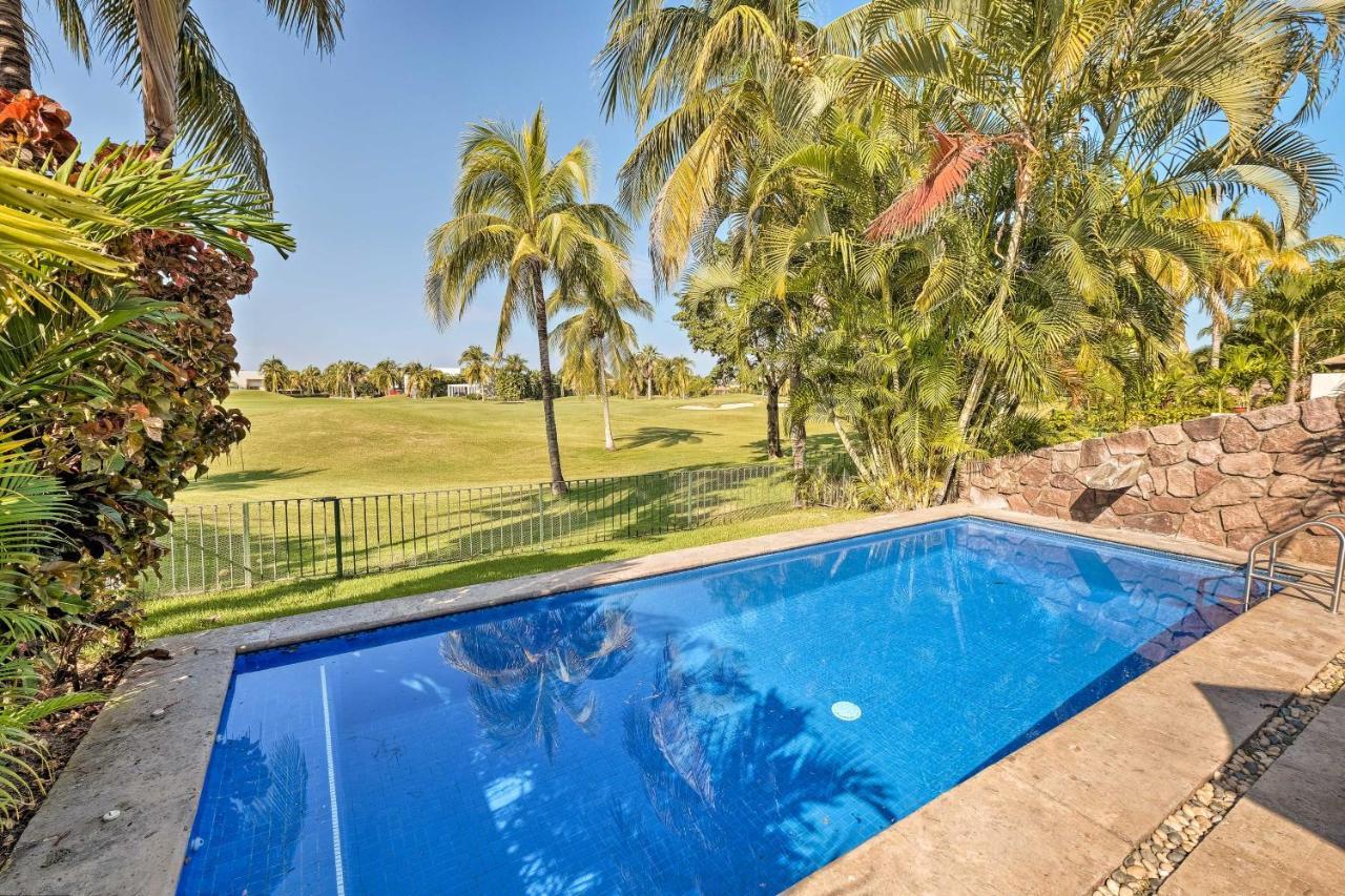 Private Pool And Access! Villa