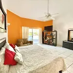 Casa Con Piscina Cerca De Playa