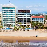 Casa Del Sol D402