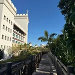 Luxurious 2-Bedroom Condo