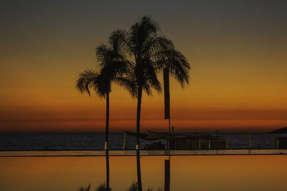 Apartahotel At Aria Pacific Ocean *