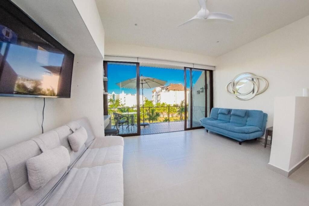 Modern Stylish Apt. Steps Away From The Nuevo Vallarta